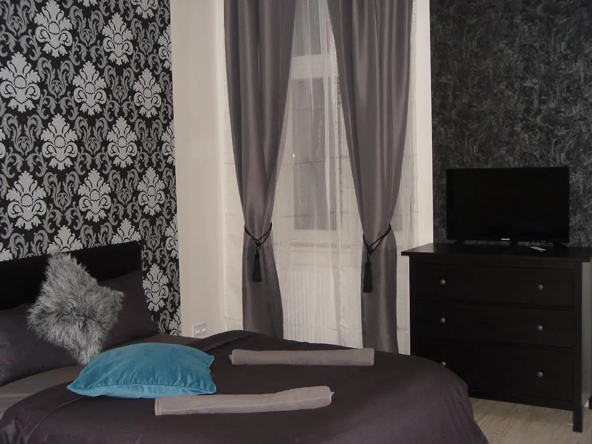 Neklanova Apartments Praga 3*,